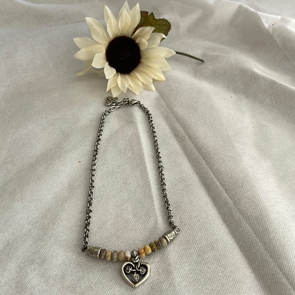 Brighton necklace. very nice condition. vintage
